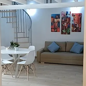 https://sisterss-house.taorminaitalyhotels.com